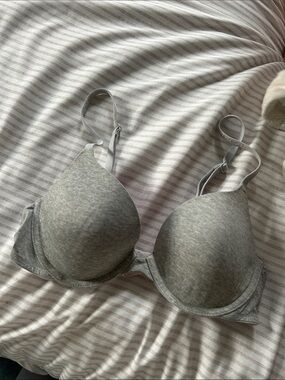PINK Victoria's Secret Heather Gray Lightly Padded T-Shirt Bra